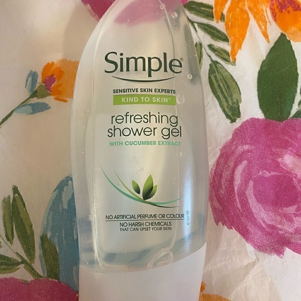 đ„SimpleâKindâTo SkinâRefreshingâShowerâGelâ250ml - Picture 5 of 6